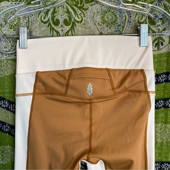 NWOT FP Movement Topaz Rebel Running Leggings Size Extra Small - Picture 9 of 16